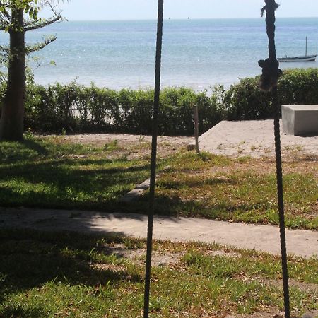 Baobab Beach Lodge And Backpackers ビランクロス エクステリア 写真