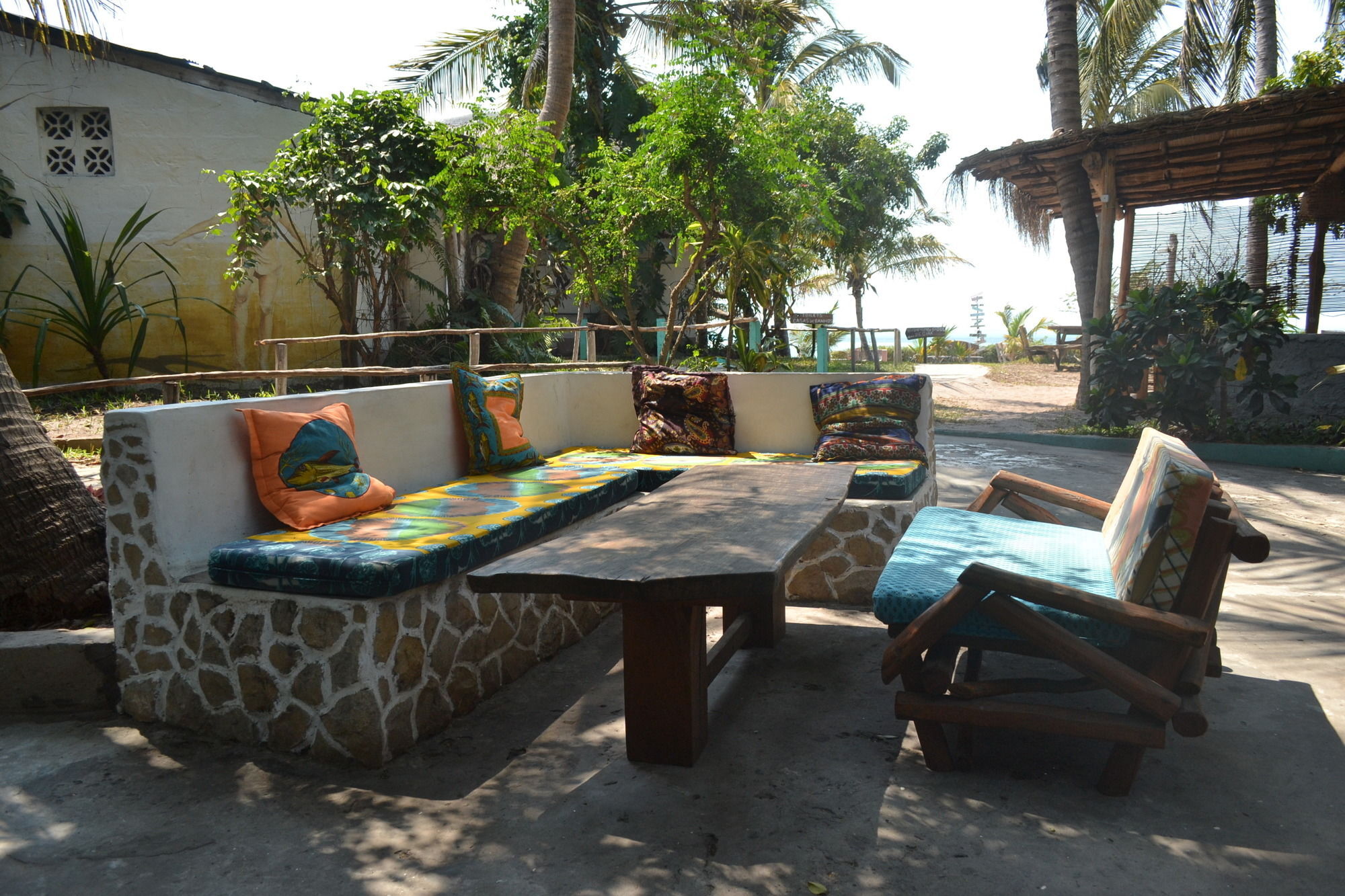 Baobab Beach Lodge And Backpackers ビランクロス エクステリア 写真