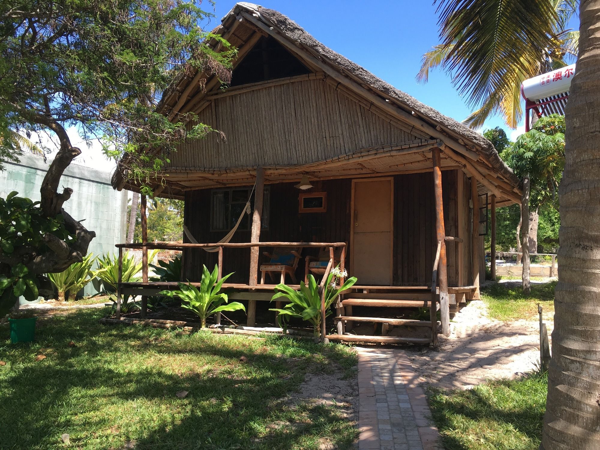 Baobab Beach Lodge And Backpackers ビランクロス エクステリア 写真